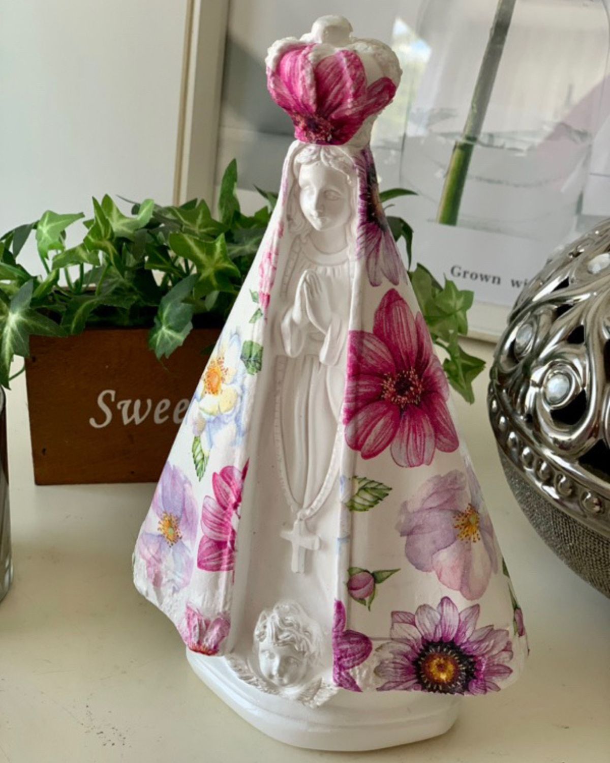 acessórios católicos,
decoração sagrada família,
decoração católica,
enfeites católicos,
sagrada família imagem,
nossa senhora,
santos católicos,
imagem da nossa senhora,
divino espirito santo,
santos e santas católicos,