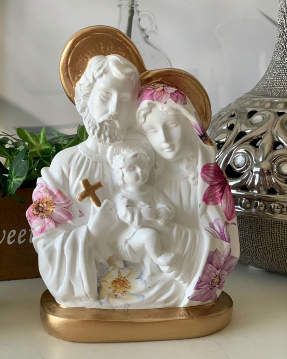 acessórios católicos, decoração sagrada família, decoração católica, enfeites católicos, sagrada família imagem, nossa senhora, santos católicos, imagem da nossa senhora, divino espirito santo, santos e santas católicos,